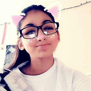 Meet your Posher, Alexya