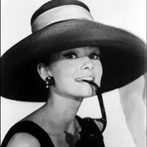 Meet your Posher, Maya