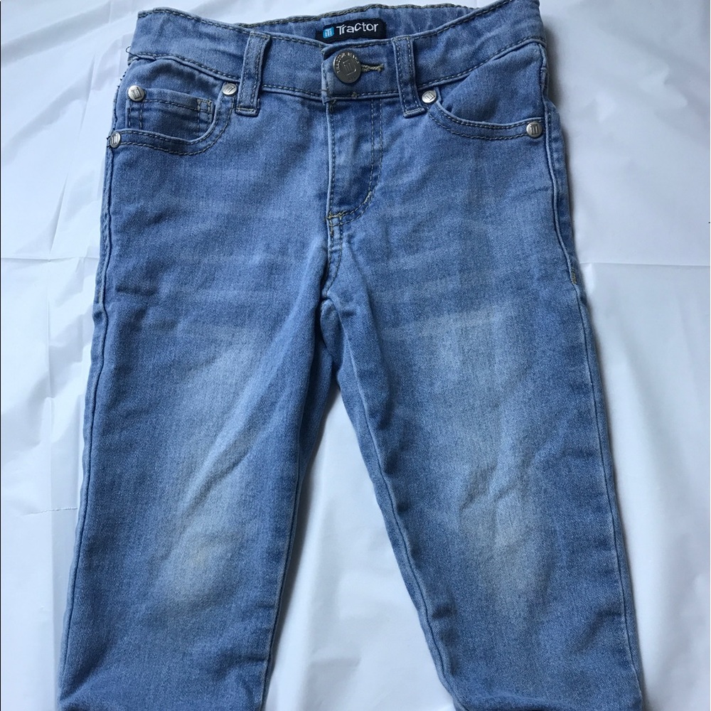SALE 🎊Tractor Toddler Girls Size 2T Capri pants!