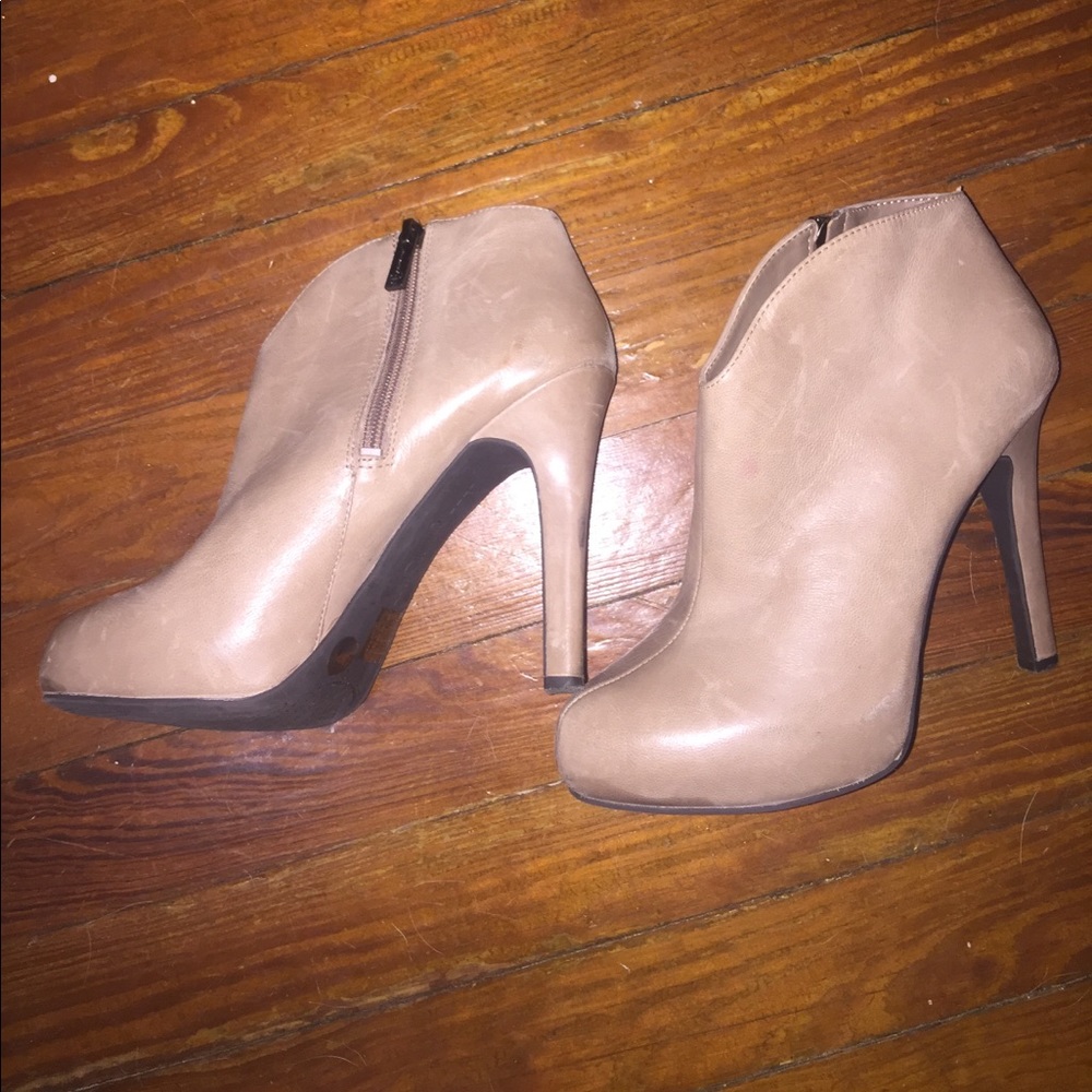 Jessica Simpson Booties - Picture 2 of 2