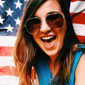 Meet your Posher, Carolina