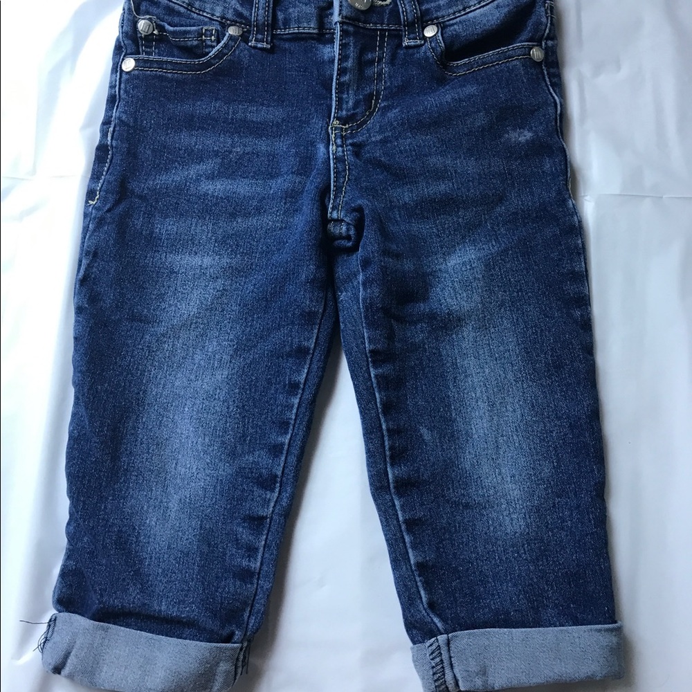 SALE 🎊 Tractor Toddler Girls Size 3T capris!!!