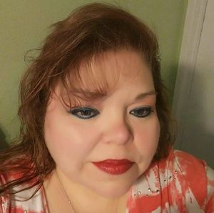 Meet your Posher, Roxanne