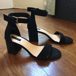 Forever 21 black faux suede strappy sandals