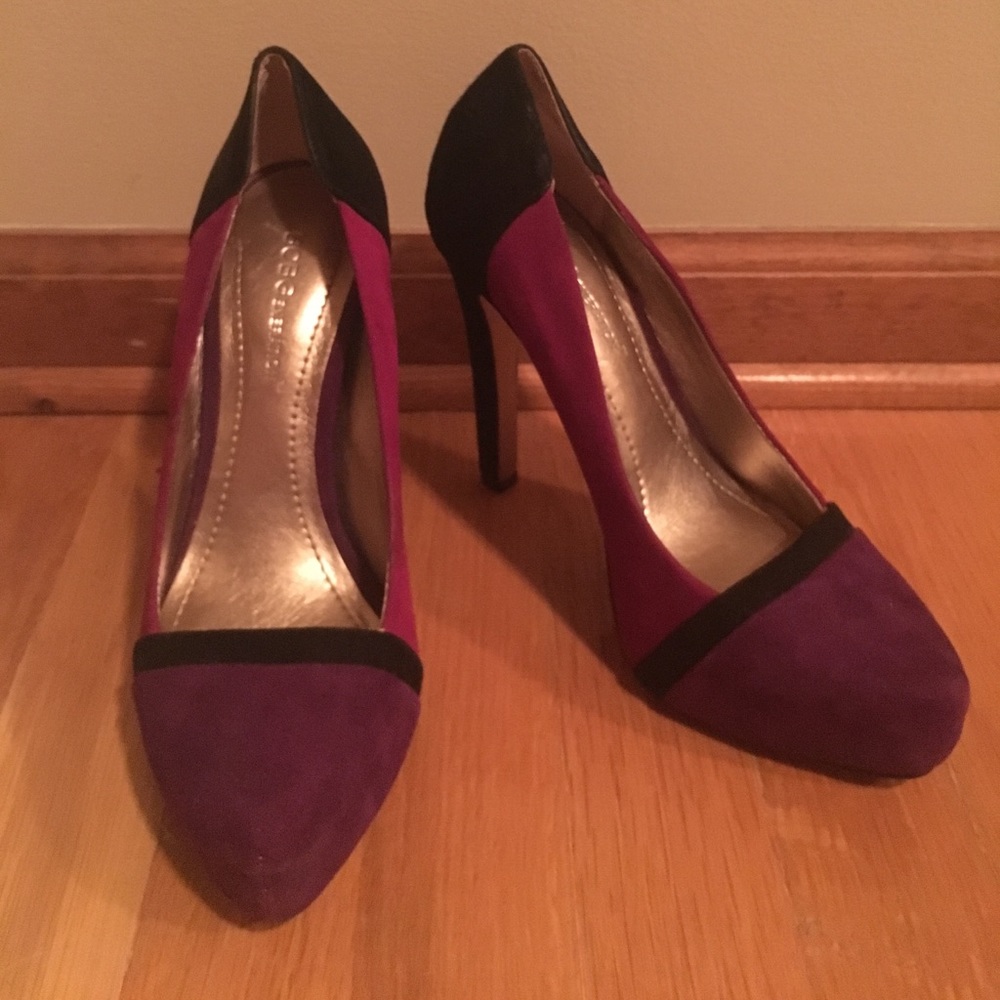 BCBG Like New Heels