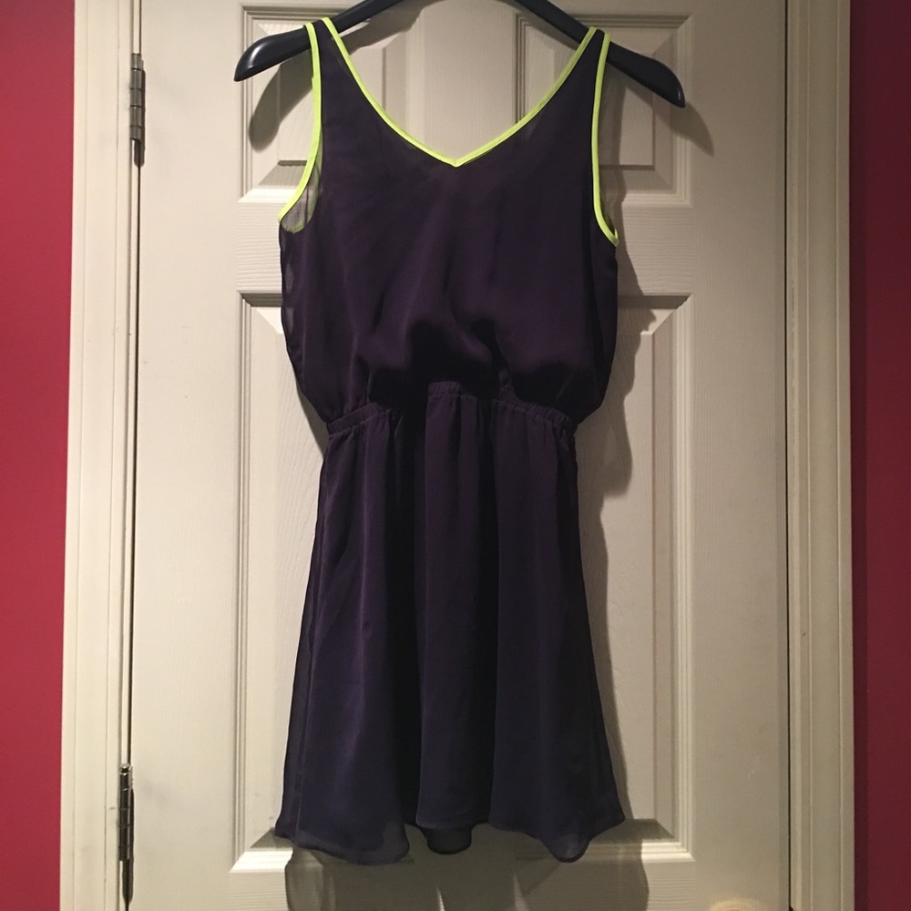 A fashionable express dress