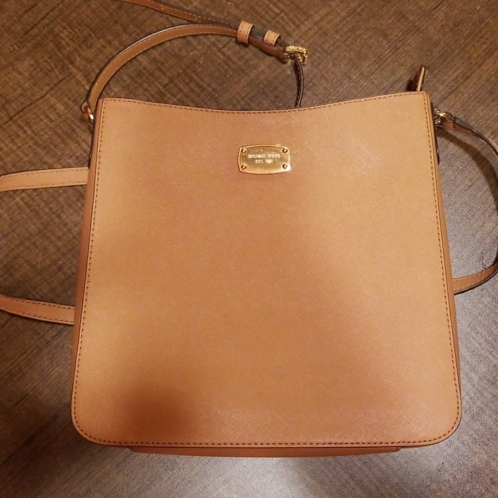 Michael Kors lather crossbody