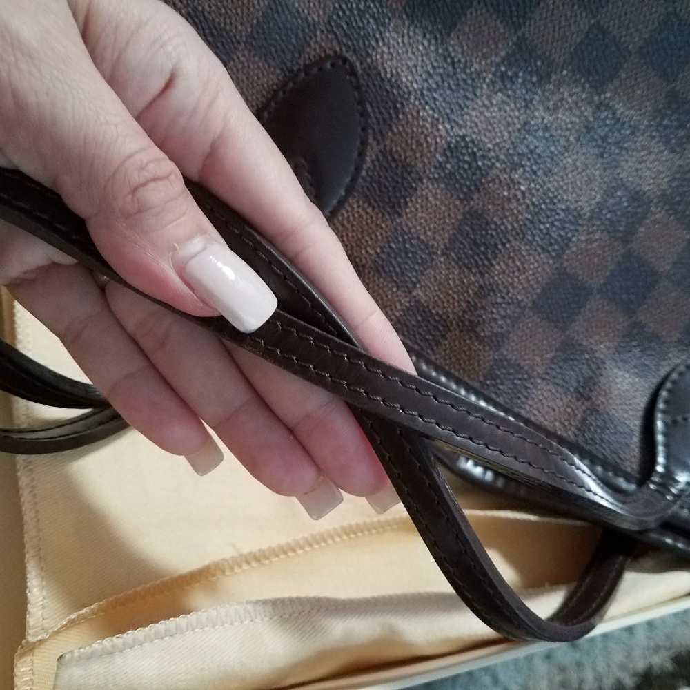 SOLD 💯Authentic Neverfull PM 👜🛍🎁 - Picture 2 of 8