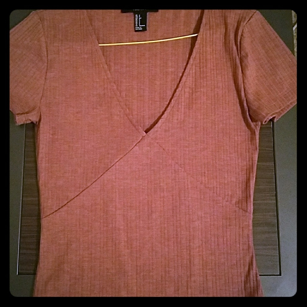Ribbed V-neck Tee