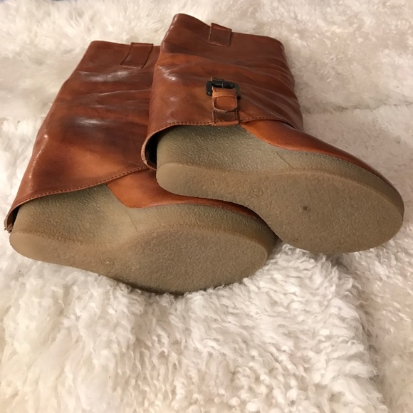 Geste brown/tan leather platform boots, size 7. - Picture 3 of 8