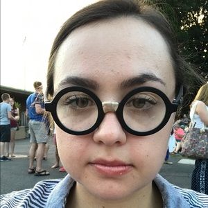 Meet your Posher, Catherine