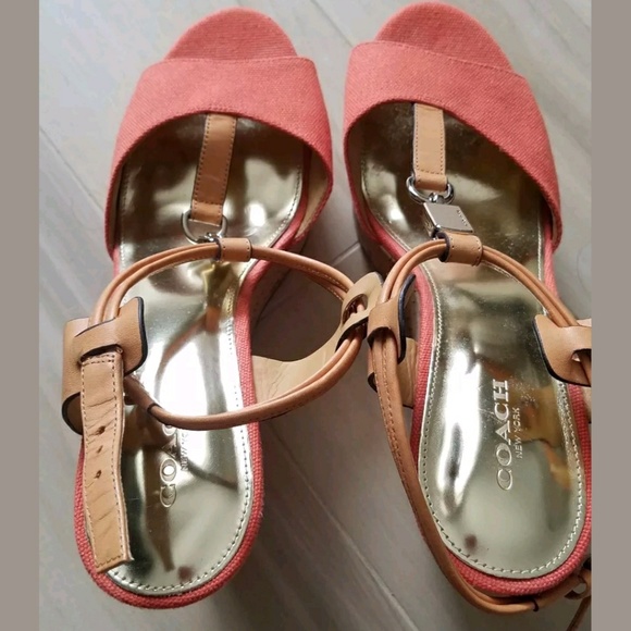 coach size 9 orange and tan wedge, worn once!! - Picture 2 of 4