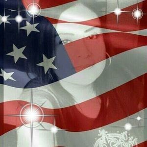 Meet your Posher, Elivira