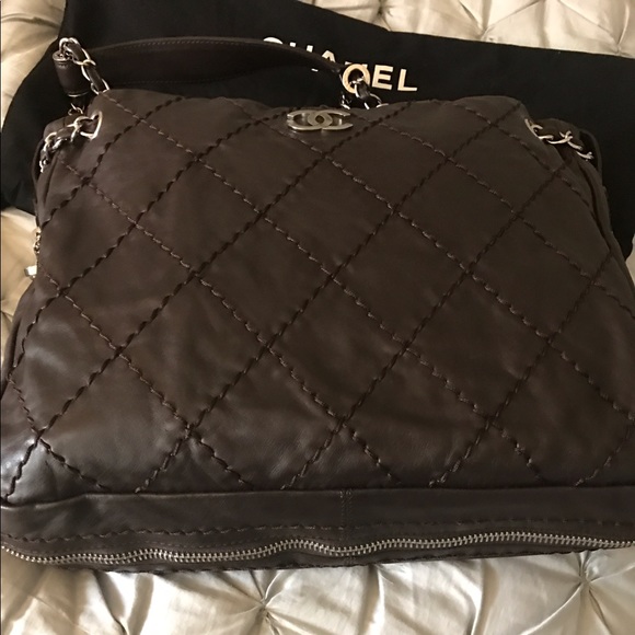 Authentic Chanel expandable tote. - Picture 2 of 10