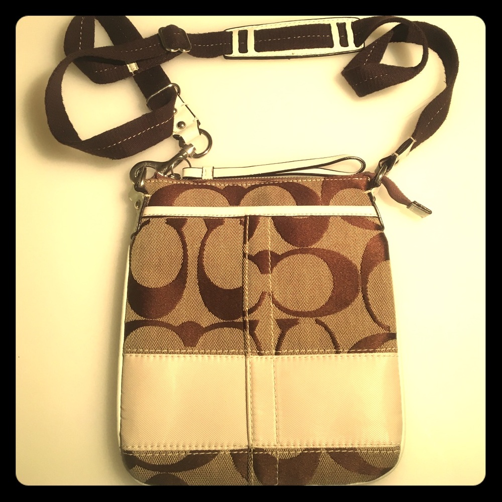 Crossbody purse