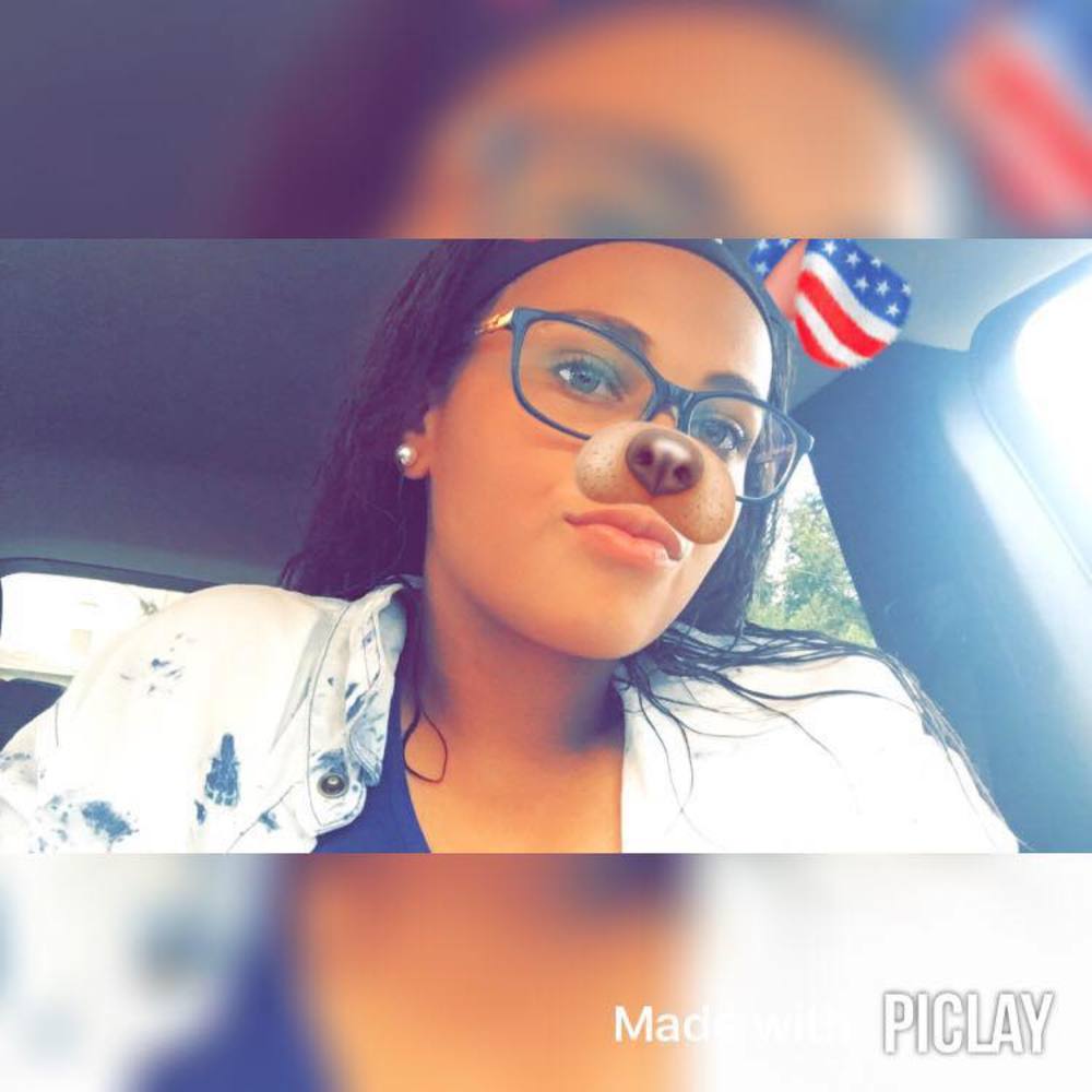 Meet your Posher, Brooke