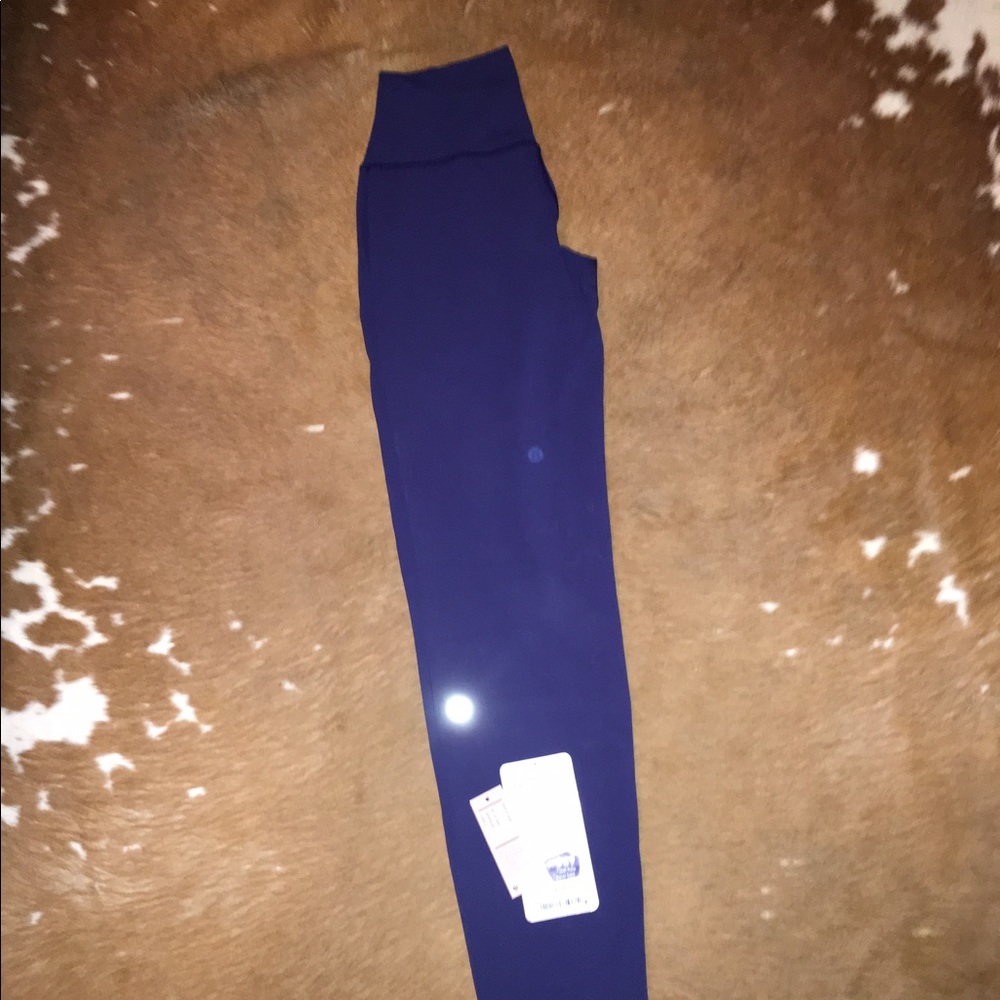 Lululemon Simply Bare Un-Tight Legging