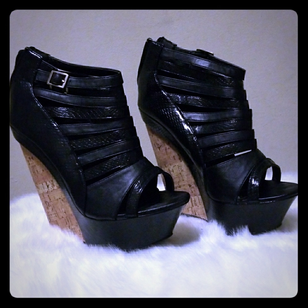 Peep toe cork screw wedges