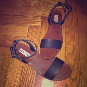 Steve Madden Dairr Sandals
