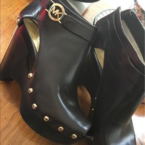 Open toe ankle boots