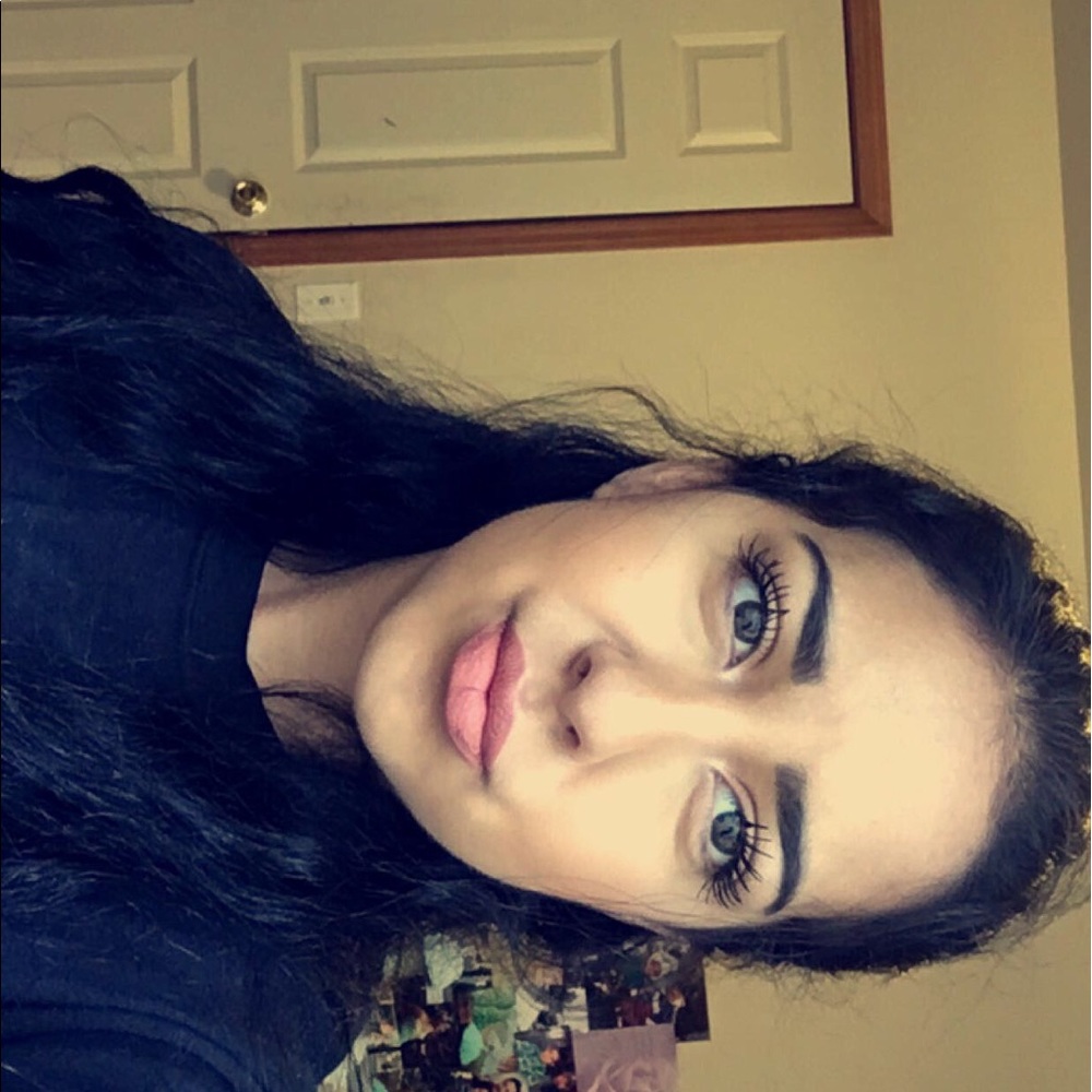 Meet your Posher, Marisol