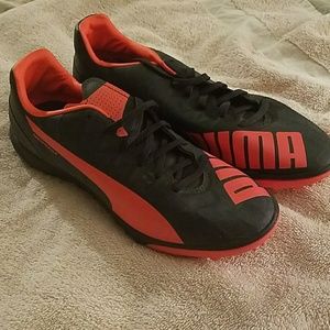 Puma indoor soccer shoes new size 8