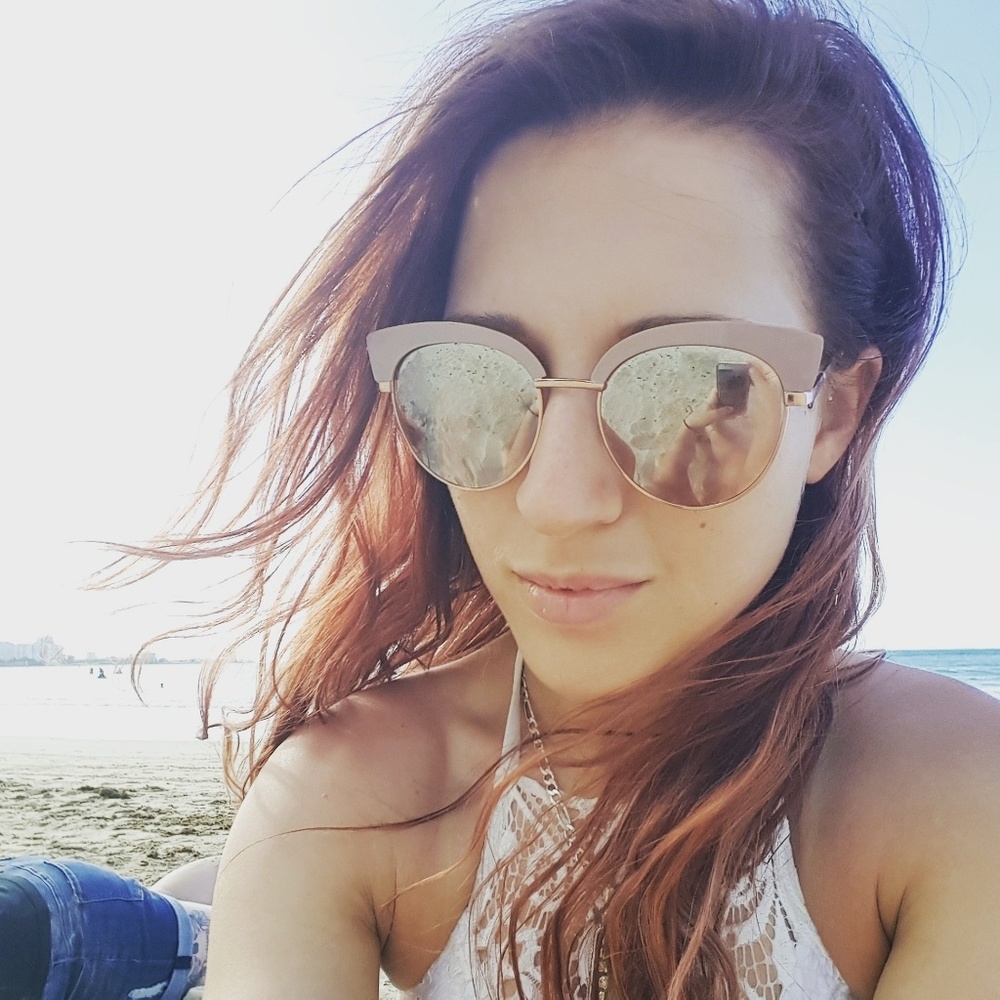 Meet your Posher, Liz