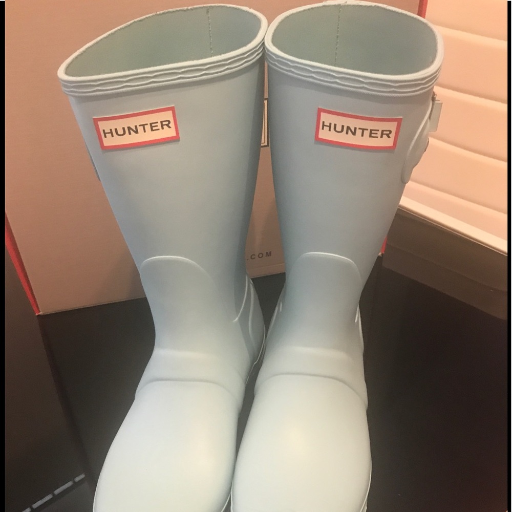 Brand New !! HUNTER brand boots😘