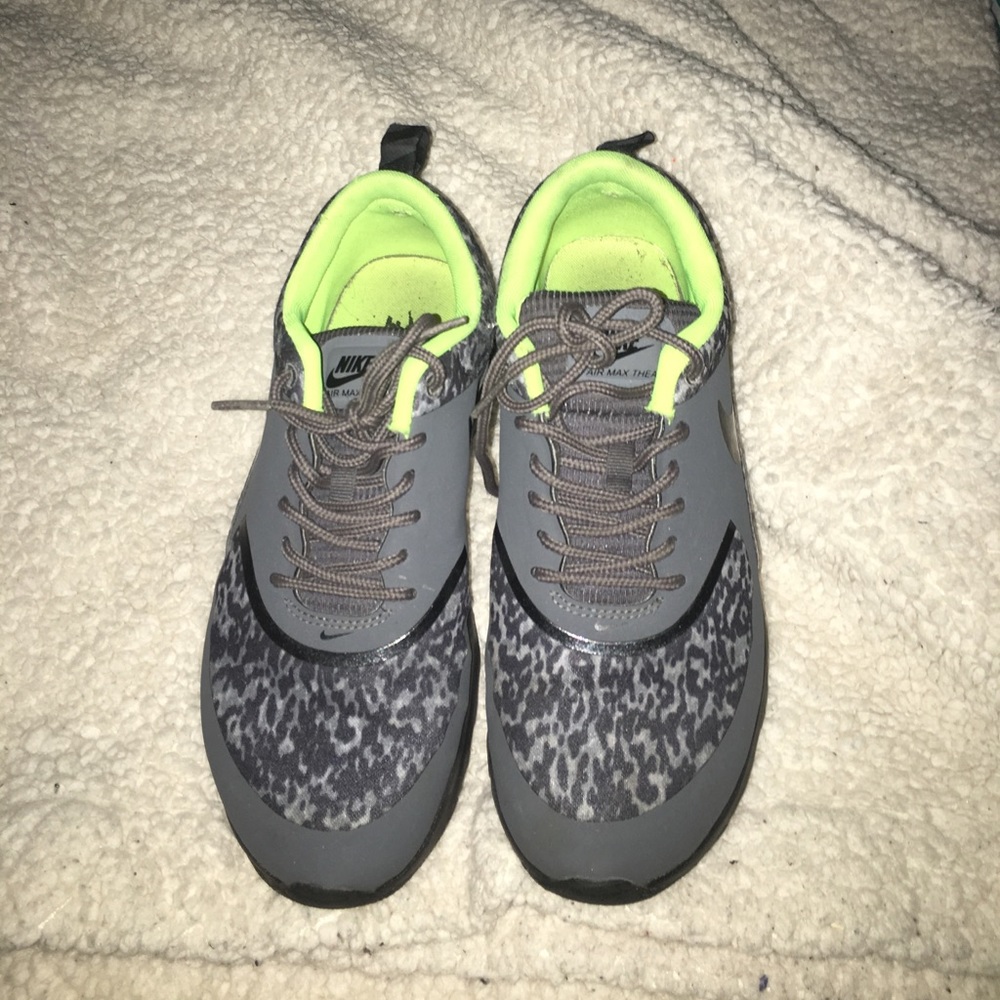 Nike's Air Max Thea women's 6.5 Good condition