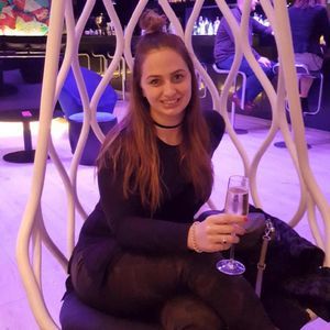 Meet your Posher, Danielle