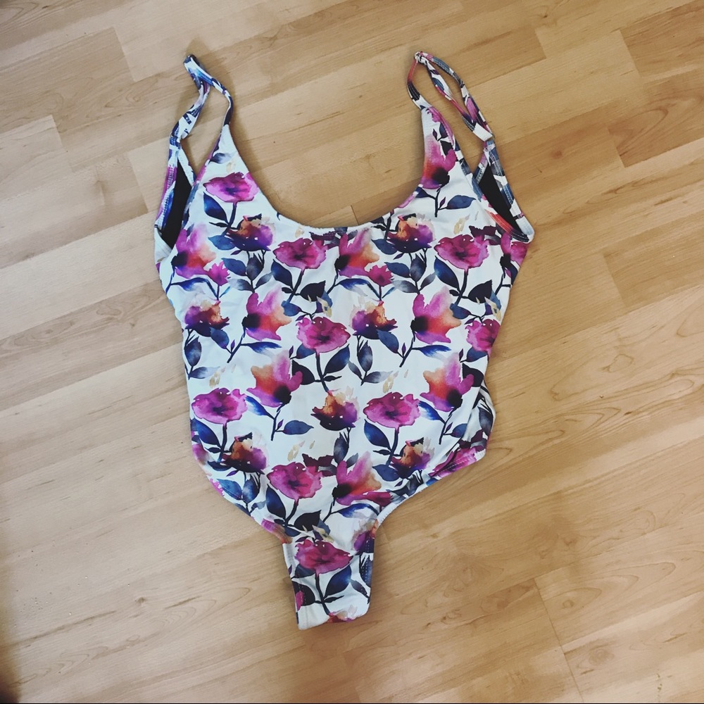 AMA BIKINI ONE PIECE