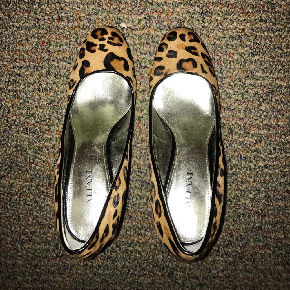 Cheetah print Alfani heels