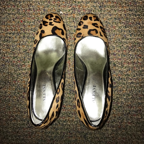 Cheetah print Alfani heels - Picture 1 of 4