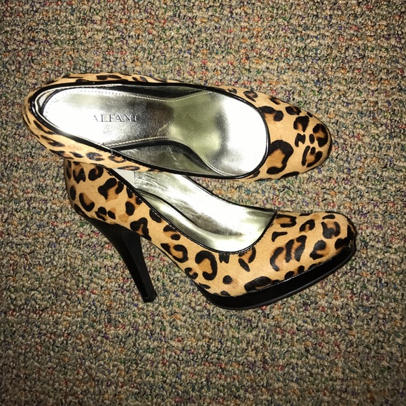 Cheetah print Alfani heels - Picture 3 of 4