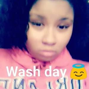 Meet your Posher, Jasminee