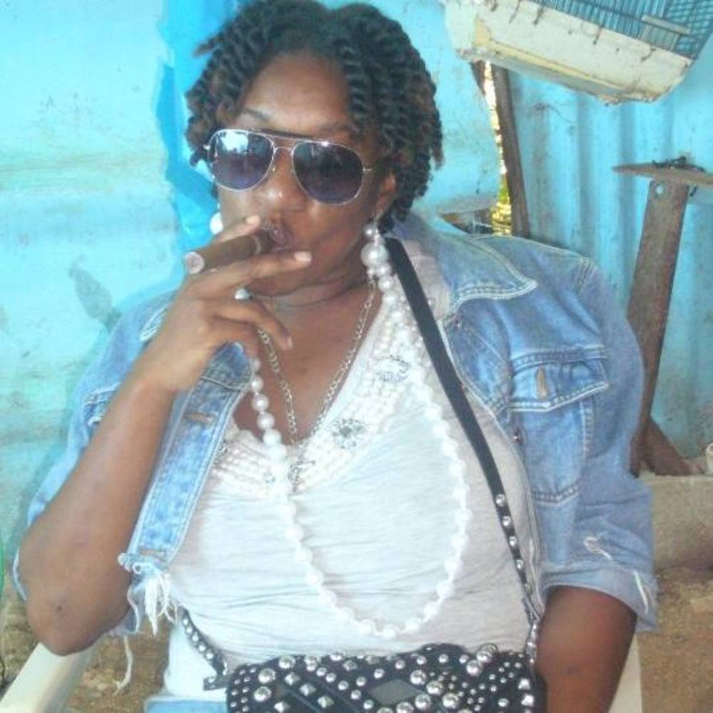 Meet your Posher, Victoria