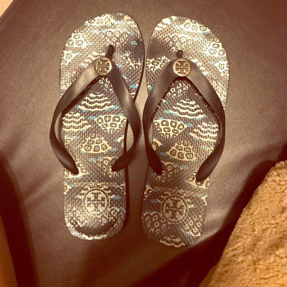 Navy Tory burch flip flops