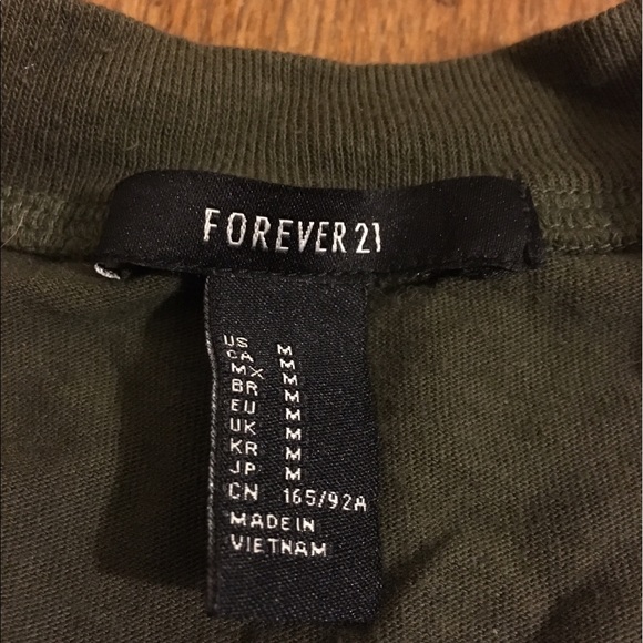 Graphic tee shirt with tie ups - Picture 3 of 3