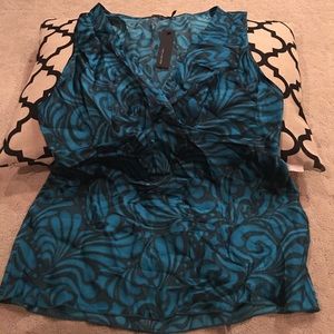 The limited blue pattern sleeveless top,size L,NWT