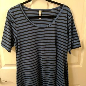 Lularoe Large stripped perfect t