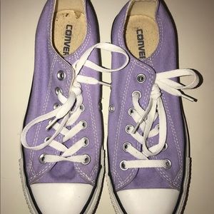 *SOLD* BARELY WORN Light purple converse
