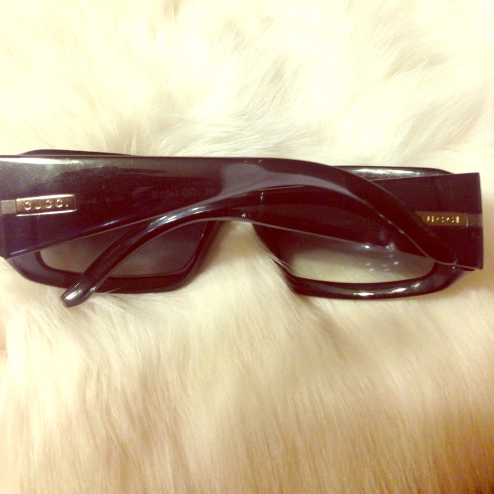 Authentic Gucci Glasses🌸 - Picture 2 of 2