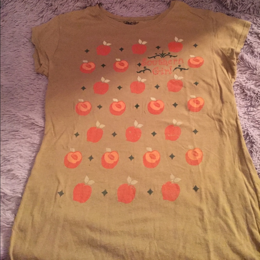 Green ladies graphic tee