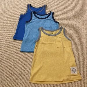 Bundle of 3 Baby GAP tank tops - 2T