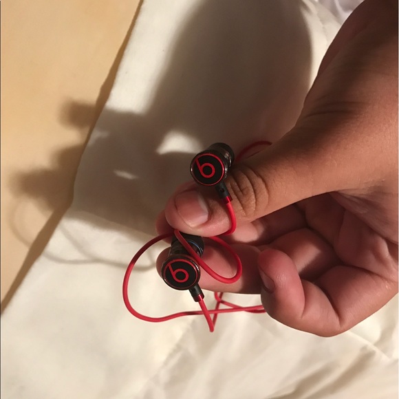 Beats studio headphones & beats in ear headphones! - Picture 2 of 4