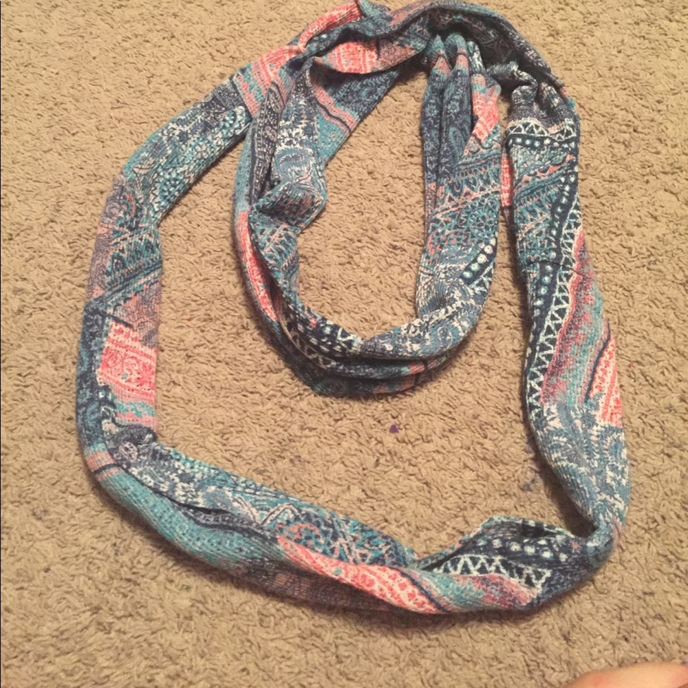 An infinity scarf