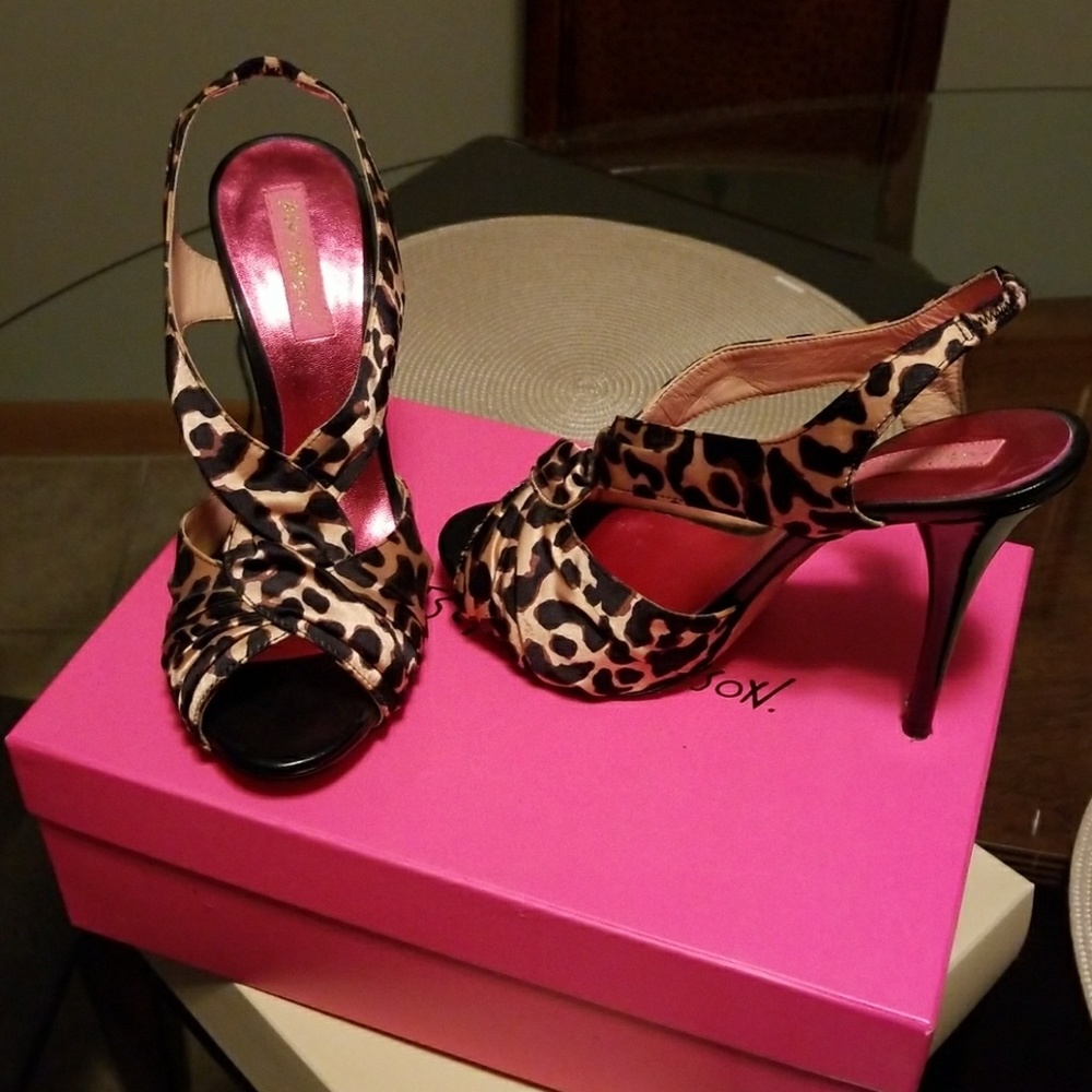 LEOPARD Open toe heels