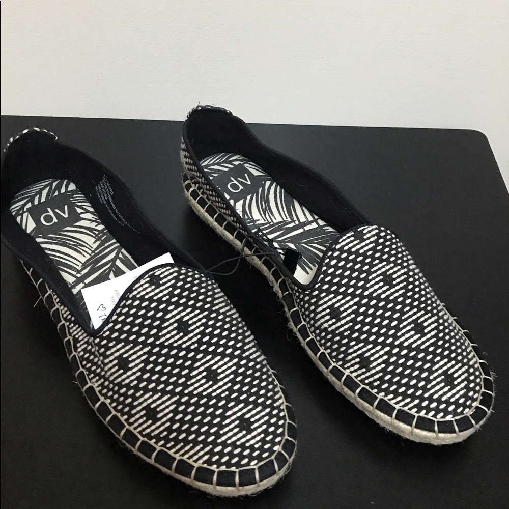 NWT Espadrilles - Women's size 11