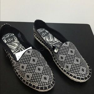 NWT Espadrilles - Women's size 11