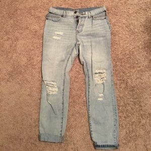 BDG boyfriend jeans; front pocketless trend